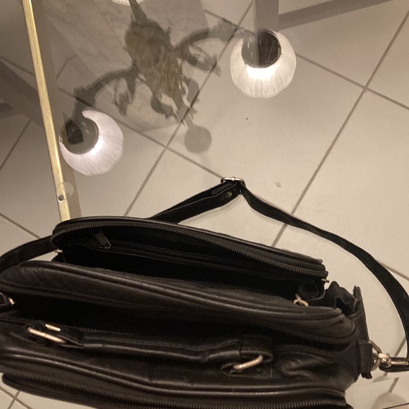 Black Cross body bag - Picture 3 of 8